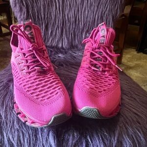 Women's Pink Running Shoes